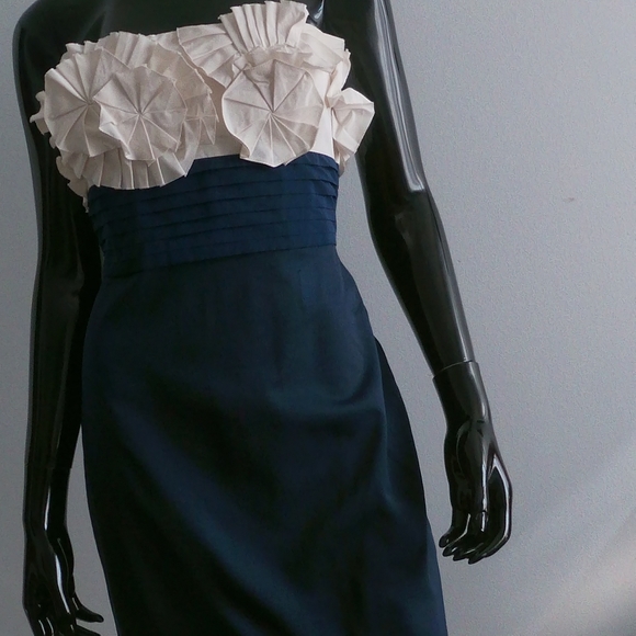 BCBGMAXAZRIA Strapless Midi Size 10 (K) - Picture 4 of 5